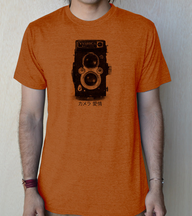 "YASHICA" vintage camera (new color tee)